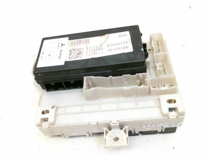Fuse box Mitsubishi Colt