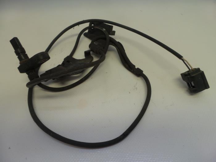 Gebruikte ABS Sensor Toyota RAV4 (A3) 2.2 D-4D-F 16V 4x4 Prijs € 26,20 Margeregeling aangeboden door Japoto Parts B.V.