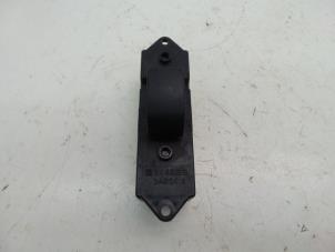 Gebruikte Elektrisch Raam Schakelaar Mitsubishi Grandis (NA) 2.4 16V MIVEC Prijs € 15,75 Margeregeling aangeboden door Japoto Parts B.V.
