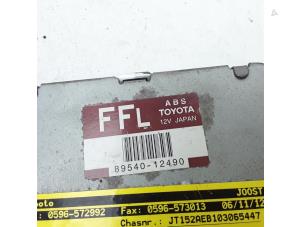 Computer ABS van een Toyota Corolla (E11) 1.6 16V 2000