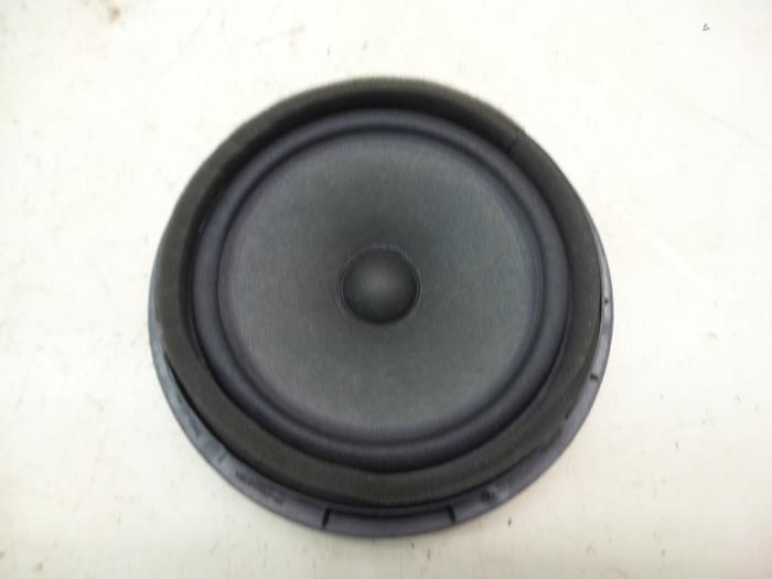 Speaker Suzuki Swift