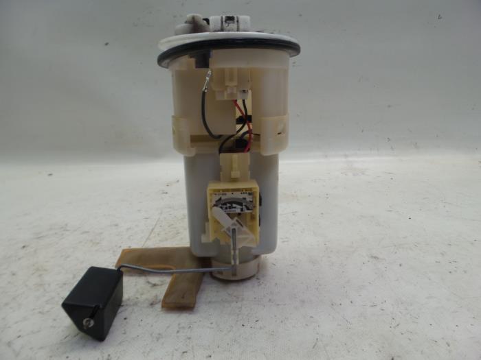 Petrol pump Toyota Yaris