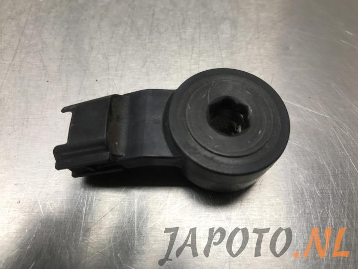 Pingelsensor van een Toyota Corolla (E12) 1.6 16V VVT-i 2004