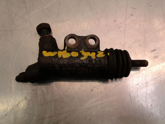 hyundai i20 slave cylinder