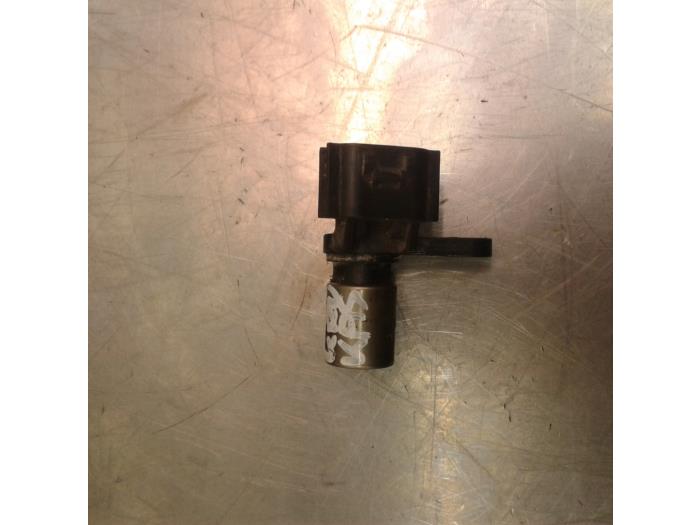 Gebruikte Krukas sensor Toyota Avensis (T25/B1B) 2.0 16V D-4D 115 Prijs € 15,70 Margeregeling aangeboden door Japoto Parts B.V.