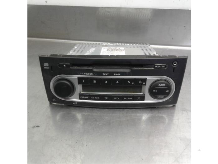 Radio player Mitsubishi Colt