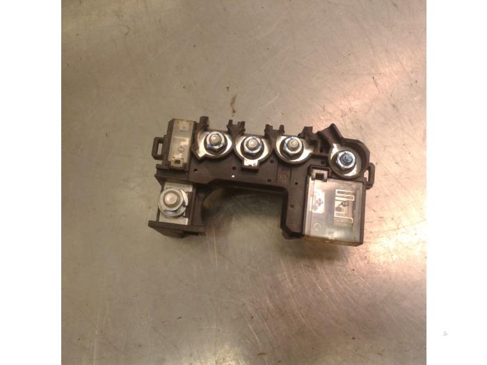 Gebruikte Diversen Toyota Auris Touring Sports (E18) 1.8 16V Hybrid Prijs € 26,25 Margeregeling aangeboden door Japoto Parts B.V.