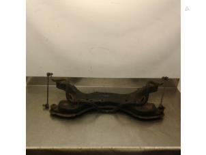 Gebruikte Subframe Toyota Avensis Verso (M20) 2.0 16V VVT-i D-4 Prijs € 104,95 Margeregeling aangeboden door Japoto Parts B.V.