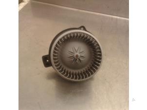 Gebruikte Kachel Ventilatiemotor Kia Rio III (UB) 1.2 CVVT 16V Prijs € 36,70 Margeregeling aangeboden door Japoto Parts B.V.