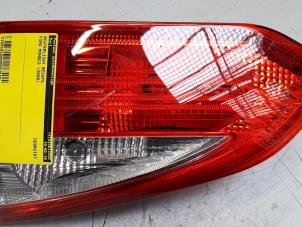Gebruikte Achterlicht rechts Ford Mondeo IV Wagon Prijs € 30,00 Margeregeling aangeboden door Poolman autodemontage