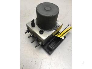 Gebruikte ABS Pomp BMW 5 serie Touring (E61) 525d 24V Prijs € 30,00 Margeregeling aangeboden door Poolman autodemontage