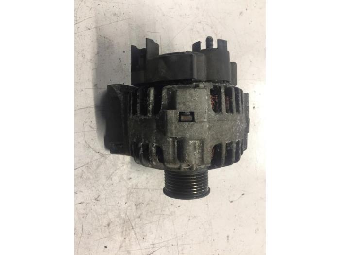 Gebruikte Dynamo Renault Modus/Grand Modus (JP) 1.2 16V TCE 100 Prijs € 30,00 Margeregeling aangeboden door Poolman autodemontage