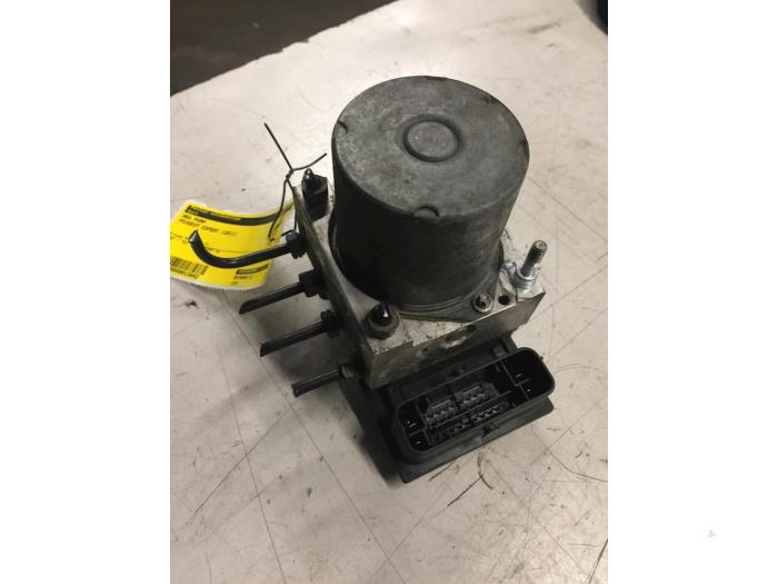 Gebruikte ABS Pomp Peugeot Expert (G9) 2.0 HDi 120 Prijs € 30,00 Margeregeling aangeboden door Poolman autodemontage
