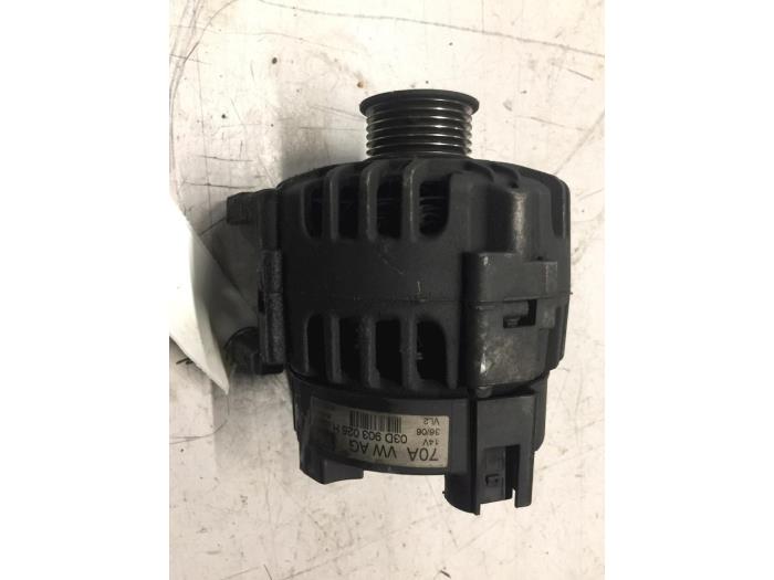 Gebruikte Dynamo Seat Ibiza III (6L1) 1.2 12V Prijs € 30,00 Margeregeling aangeboden door Poolman autodemontage