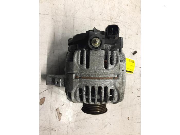 Gebruikte Dynamo Toyota Corolla Wagon (E12) 1.4 16V VVT-i Prijs € 30,00 Margeregeling aangeboden door Poolman autodemontage