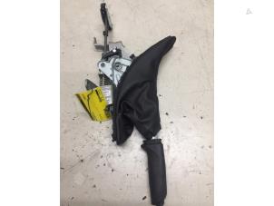 Gebruikte Handremhendel BMW 3 serie Touring (F31) 320d 2.0 16V EfficientDynamicsEdition Prijs € 30,00 Margeregeling aangeboden door Poolman autodemontage