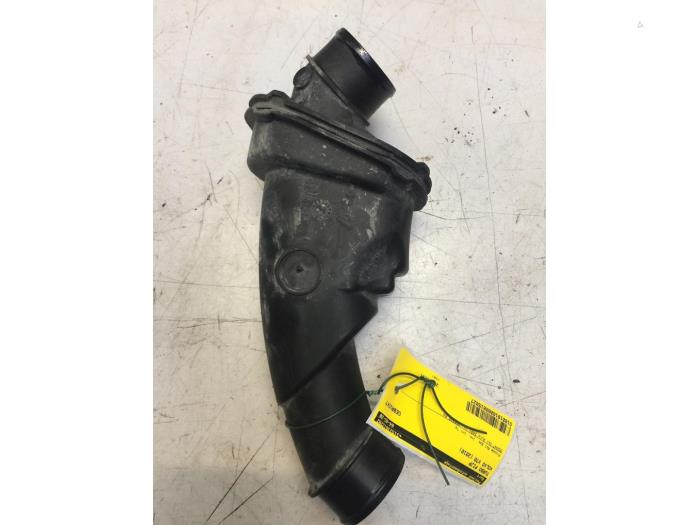Gebruikte Turbo Pijp Volvo V70 (BW) 2.4 D 20V Prijs € 30,00 Margeregeling aangeboden door Poolman autodemontage