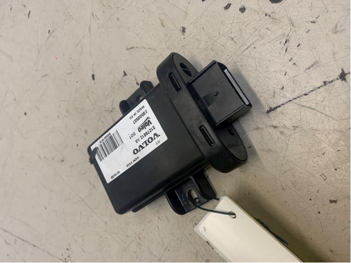 Gebruikte Computer Verlichting Volvo XC60 I (DZ) 2.4 D5 20V AWD Prijs € 50,00 Margeregeling aangeboden door Poolman autodemontage