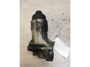 Gebruikte Oliefilterhuis Mercedes A (W169) 2.0 A-180 CDI 16V 3-Drs. Prijs € 20,00 Margeregeling aangeboden door Poolman autodemontage