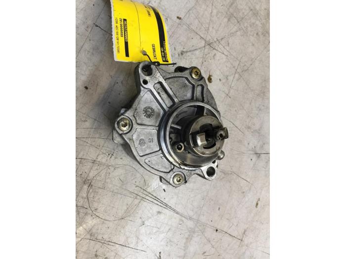 Gebruikte Vacuumpomp (Diesel) Mercedes ML II (164/4JG) 4.0 ML-420 CDI 4-Matic V8 32V Prijs € 30,00 Margeregeling aangeboden door Poolman autodemontage