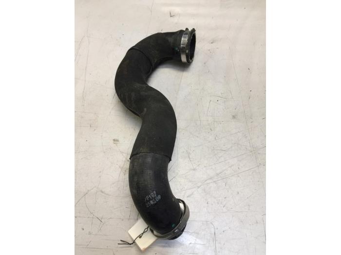 Gebruikte Intercooler Slang Audi A4 (B8) 1.8 TFSI 16V Prijs € 30,00 Margeregeling aangeboden door Poolman autodemontage