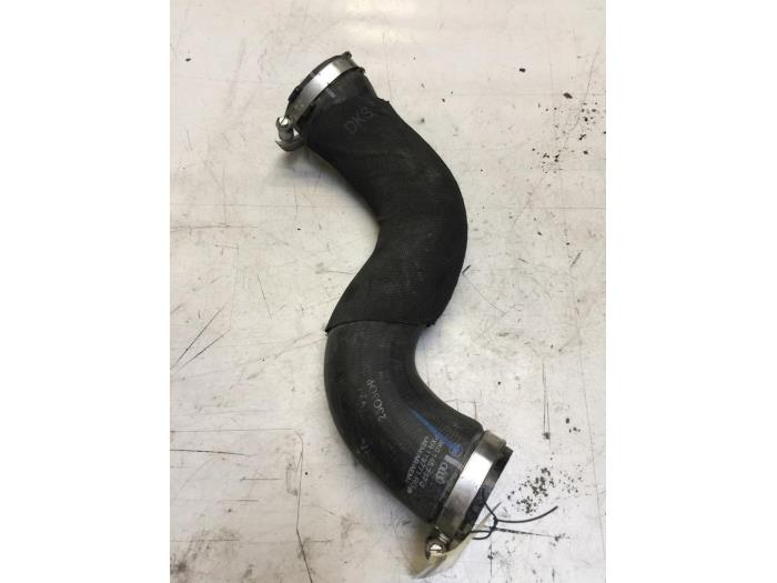 Gebruikte Intercooler Slang Audi A4 (B8) 1.8 TFSI 16V Prijs € 30,00 Margeregeling aangeboden door Poolman autodemontage