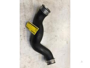 Gebruikte Turboslang Mercedes E Combi (S211) 3.0 E-320 CDI V6 24V Prijs € 30,00 Margeregeling aangeboden door Poolman autodemontage