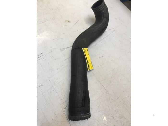 Gebruikte Intercooler Slang Iveco New Daily IV 35C18V, 35C18V/P, 35S18V, 35S18V/P Prijs € 36,30 Inclusief btw aangeboden door Poolman autodemontage