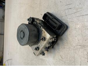 Gebruikte ABS Pomp Mercedes A (W176) 2.0 A-250 Turbo 16V Prijs € 75,00 Margeregeling aangeboden door Poolman autodemontage