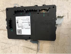 Gebruikte Comfort Module Kia Niro I (DE) 1.6 GDI Hybrid Prijs € 75,00 Margeregeling aangeboden door Poolman autodemontage