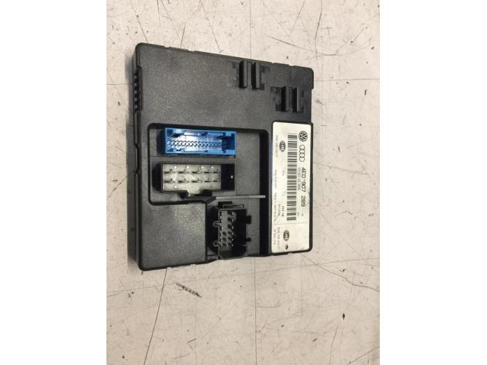 Gebruikte Sam module Audi A8 (D3) 4.2 TDI V8 32V Quattro Prijs € 30,00 Margeregeling aangeboden door Poolman autodemontage