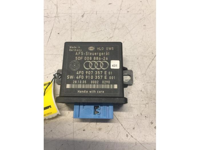Gebruikte Module Verlichting Audi A8 (D3) 4.2 TDI V8 32V Quattro Prijs € 30,00 Margeregeling aangeboden door Poolman autodemontage