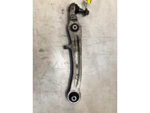 Gebruikte Draagarm onder rechts-voor Audi A8 (D3) 4.2 TDI V8 32V Quattro Prijs € 30,00 Margeregeling aangeboden door Poolman autodemontage