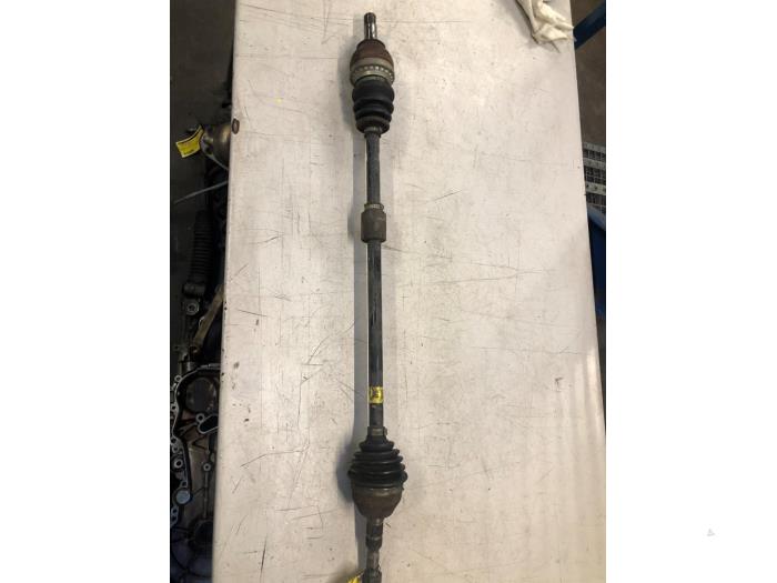 Gebruikte Aandrijfas rechts-voor Opel Meriva Mk.II 1.4 16V Ecotec Prijs € 30,00 Margeregeling aangeboden door Poolman autodemontage