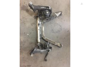 Gebruikte Subframe BMW 7 serie (E65/E66/E67) 745i,Li 4.4 V8 32V Prijs € 100,00 Margeregeling aangeboden door Poolman autodemontage