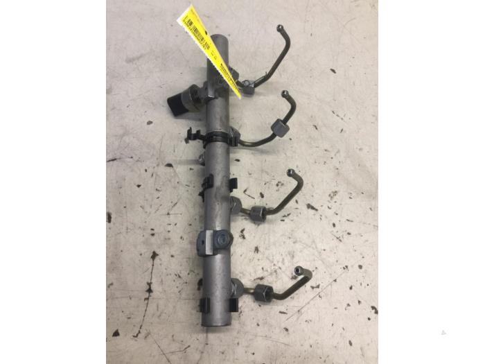 Gebruikte Common rail (Injectie) Audi A8 (D3) 4.2 TDI V8 32V Quattro Prijs € 30,00 Margeregeling aangeboden door Poolman autodemontage