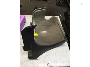 Gebruikte Bumpersteun rechts-achter Porsche 911 (996) 3.4 Carrera 24V Prijs € 50,00 Margeregeling aangeboden door Poolman autodemontage