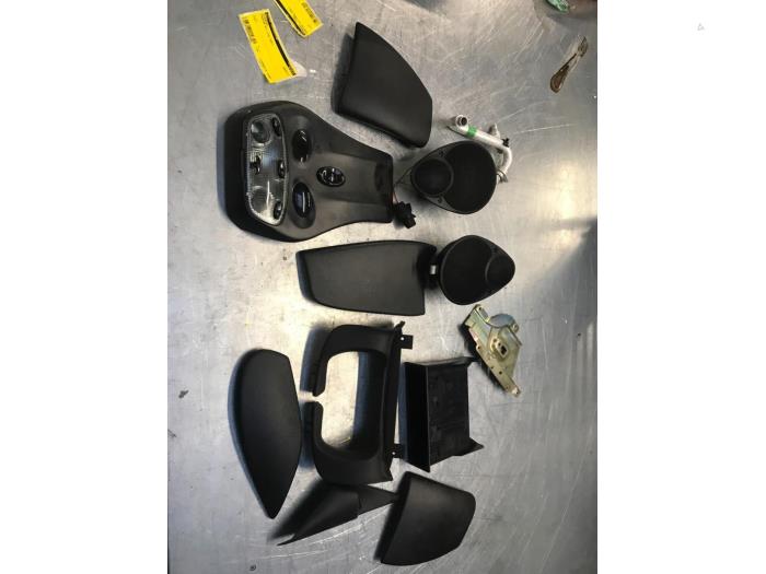 Gebruikte Diversen Porsche 911 (996) 3.4 Carrera 24V Prijs € 20,00 Margeregeling aangeboden door Poolman autodemontage