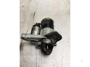 Gebruikte Startmotor Dacia Lodgy (JS) 1.2 TCE 16V Prijs € 30,00 Margeregeling aangeboden door Poolman autodemontage