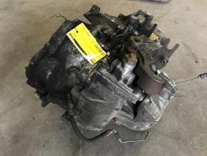 Gebruikte Versnellingsbak Volvo V70 (SW) 2.4 D5 20V Prijs € 200,00 Margeregeling aangeboden door Poolman autodemontage