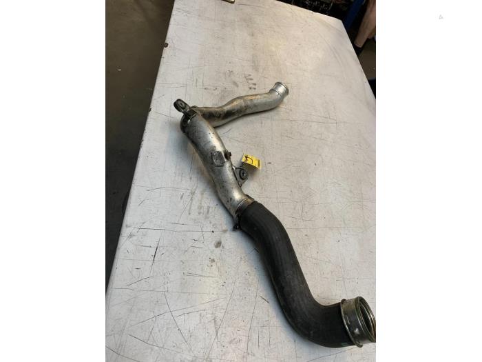 Gebruikte Intercooler Buis Volkswagen Passat Variant (3C5) 1.4 TSI 16V EcoFuel Prijs € 30,00 Margeregeling aangeboden door Poolman autodemontage