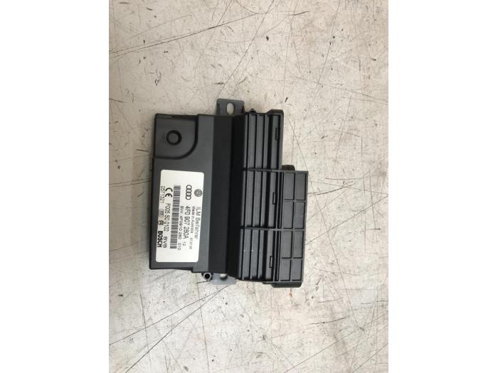 Gebruikte Bodycontrol Module Audi A6 Avant (C6) 2.0 T FSI 16V Prijs € 30,00 Margeregeling aangeboden door Poolman autodemontage
