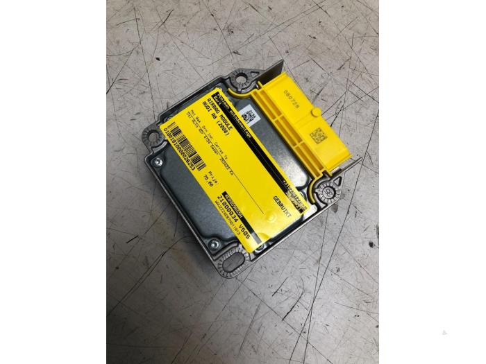 Airbag Module van een Audi A8 (D3) 4.2 TDI V8 32V Quattro 2008