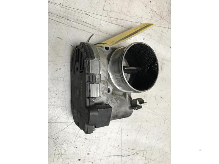Gebruikte Gasklephuis Volvo XC70 (BZ) 2.4 D5 20V AWD Prijs € 30,00 Margeregeling aangeboden door Poolman autodemontage
