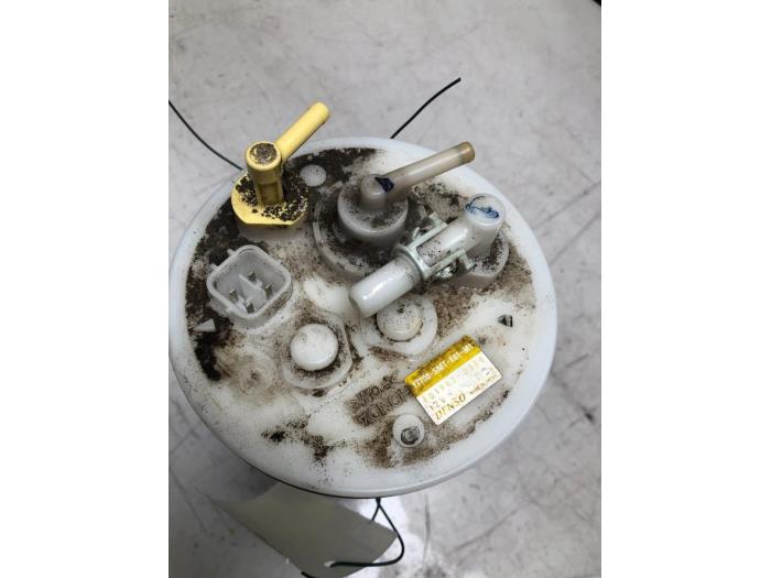 Benzinepomp van een Honda Civic (FK/FN) 2.0i Type R VTEC 16V 2009