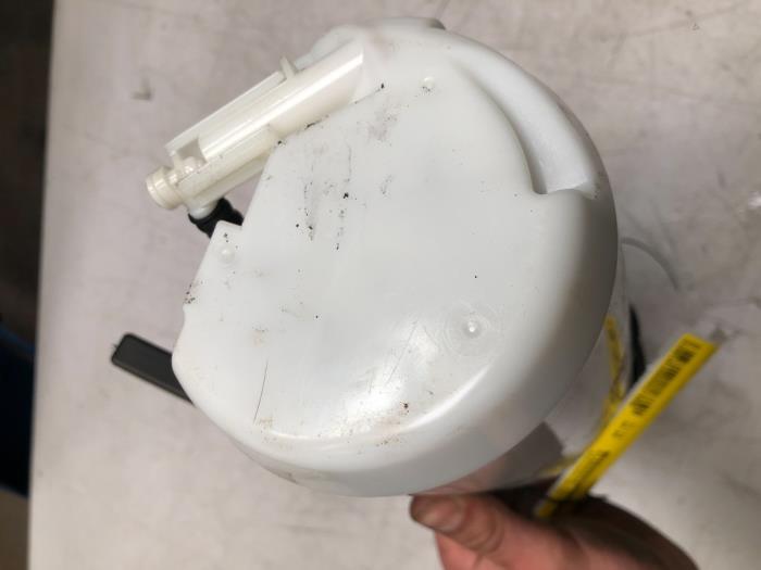 Benzinepomp van een Honda Civic (FK/FN) 2.0i Type R VTEC 16V 2009