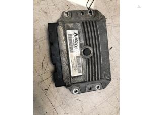Gebruikte Computer Motormanagement Renault Laguna III Estate (KT) 2.0 Turbo 16V Prijs € 100,00 Margeregeling aangeboden door Poolman autodemontage