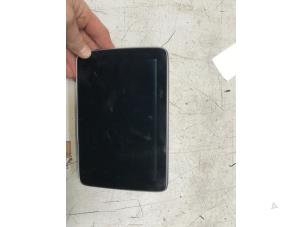 Gebruikte Display Multi Media regelunit Mercedes B (W246) 2.0 B-250 BlueEFFICIENCY Turbo 16V Prijs € 100,00 Margeregeling aangeboden door Poolman autodemontage