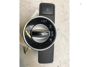 Gebruikte Schakelaar Licht Mercedes B (W246) 2.0 B-250 BlueEFFICIENCY Turbo 16V Prijs € 20,00 Margeregeling aangeboden door Poolman autodemontage