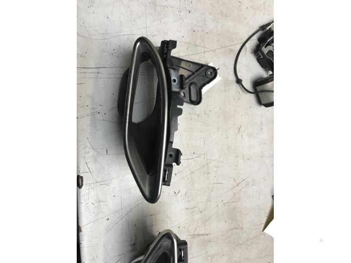 Gebruikte Uitlaat Einddemper Mercedes B (W246/W242) 2.0 B-250 BlueEFFICIENCY Turbo 16V Prijs € 30,00 Margeregeling aangeboden door Poolman autodemontage